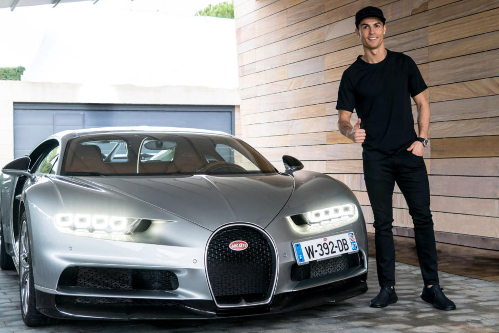 Cristiano Ronaldo recibe su Bugatti Chiron en Madrid: Un momento inolvidable en 2017