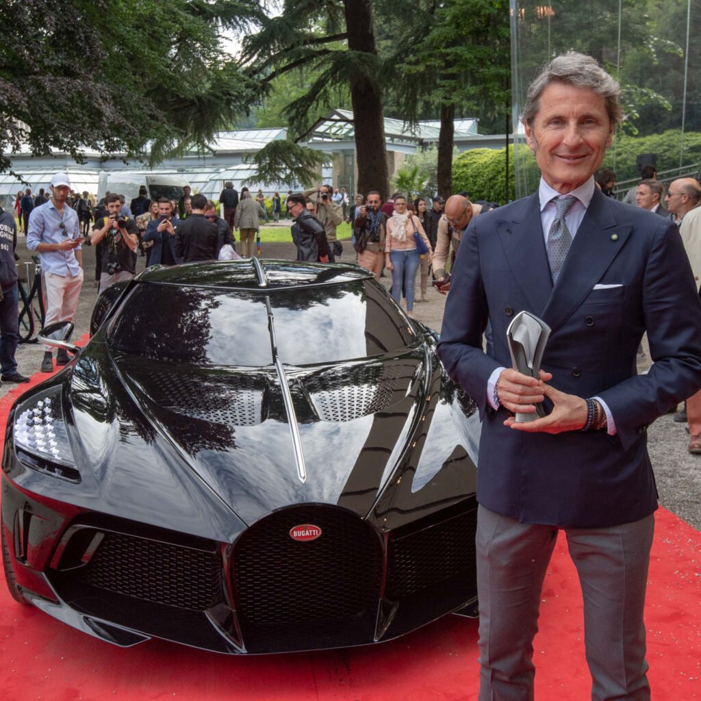 La Voiture Noire no solo ganó un premio; dejó claro que es una obra maestra, una pieza única que quedará grabada en la memoria de todos los que tuvieron el privilegio de verla en ese escenario tan espectacular.