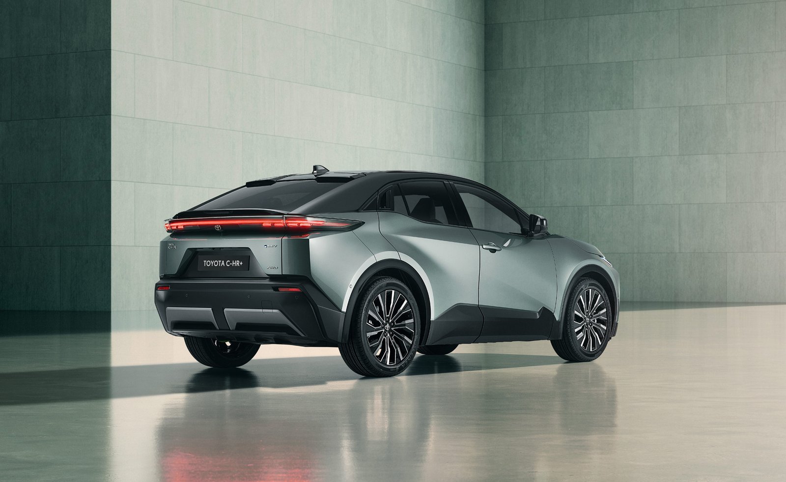 Tecnología y rendimiento Toyota C-HR+ 2025 | VALLTRO.COM