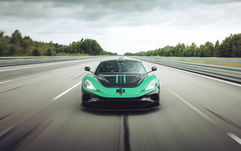 Rimac Nevera R: El Hypercar Eléctrico que Revoluciona el Alto Rendimiento y Establece Nuevos Récords Mundiales