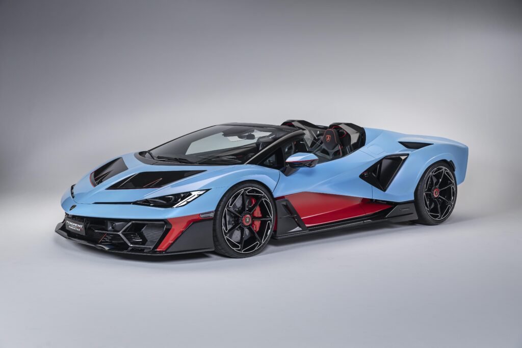 El nuevo Lamborghini Fenomeno Roadster 2026 redefine el segmento de los hypercars descapotables con un motor V12 híbrido de 1.080 CV, diseño inspirado en la aviación y una producción limitada a solo 15 unidades para el mercado global.
